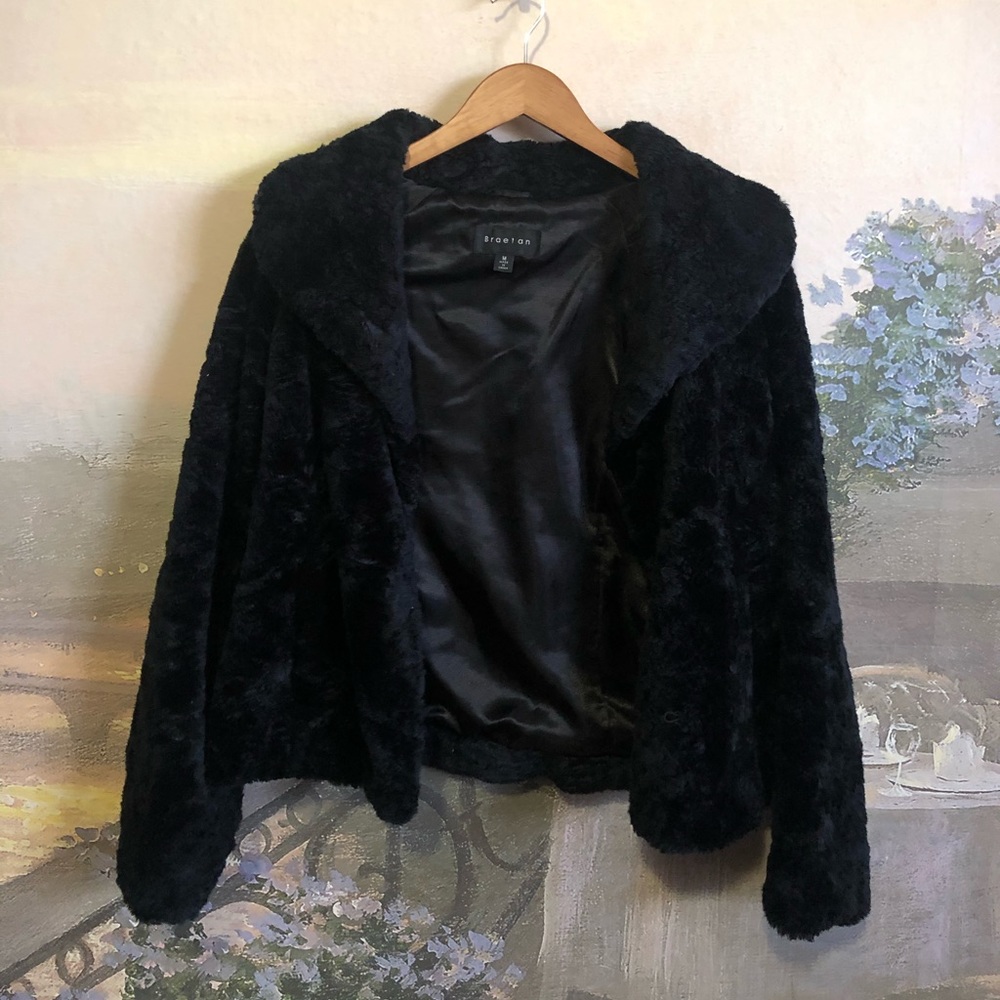 🌺2/$30🌺Faux fur jacket